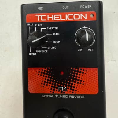 TC Helicon Voicetone R1 Vocal Tuned Reverb Effect Processor Pedal + Power Supply image 2