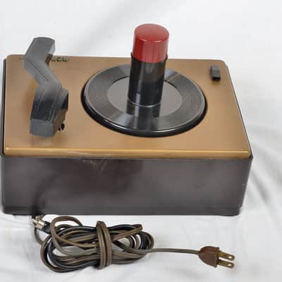 RCA Victor 45-J-2 1950 - Bakelite image 6
