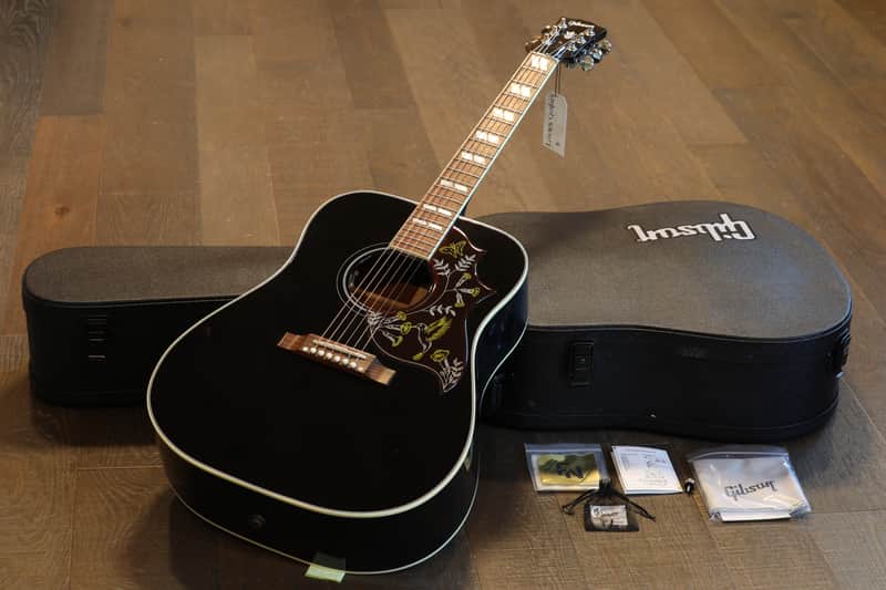 2023 Gibson Hummingbird Standard Acoustic Guitar Ebony Black + OHSC