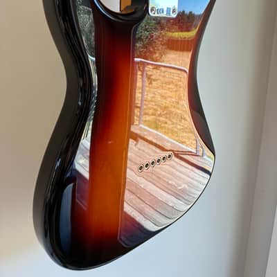 Fender Robert Cray Artist Series Signature Stratocaster 2003 - Present - 3-Color Sunburst image 6
