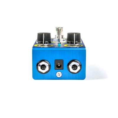 Way Huge Smalls Blue Hippo MKIII Chorus Vibrato Effects Pedal - Clearance image 4
