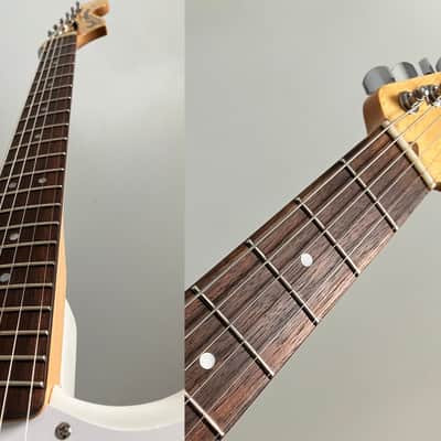 Squier Tom Delonge Stratocaster - Olympic White image 7