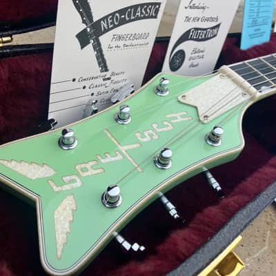 ✮ULTRA RARE✮'15 Gretsch G-6134 Double Cut PENGUIN Ltd ✮BROADWAY JADE✮1 of 25✮Jet image 4