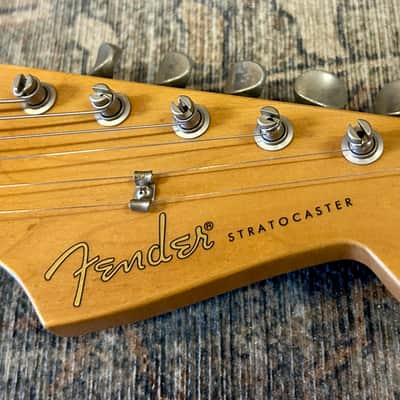 Fender Buddy Guy Signature Stratocaster 2003 - Polka dot image 10