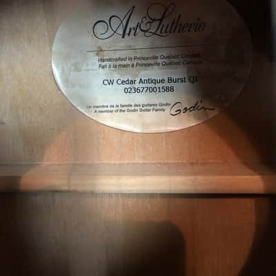 Art & Lutherie CW Cedar Antique Burst QI Cedar Antique Burst w Tonewood Amp image 10