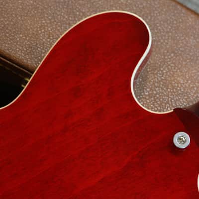 Minty! 2022 Gibson ES-335 Semi-Hollow Electric Guitar Cherry Gloss + OHSC image 14