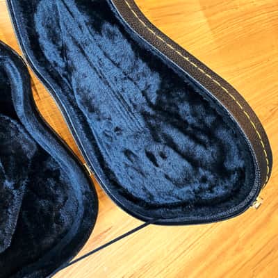 Guitar Hardcase For Stratocaster Style Electric Slim Compact Fitted Shaped & Rugged!  Excellent condition! image 4
