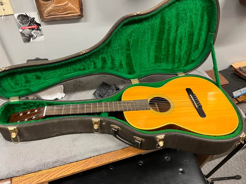 Vintage 1967 C.F. Martin 00-28C, nylon string, original fitted case image 1
