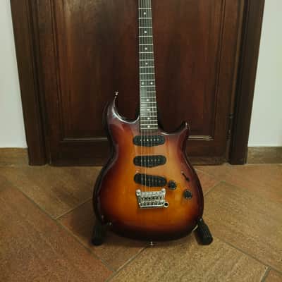 Vintage Made in Japan Yamaha Super Combinator SC 3000 mix SG , LES Paul, Stratocaster 1981 - Sunbrust image 2