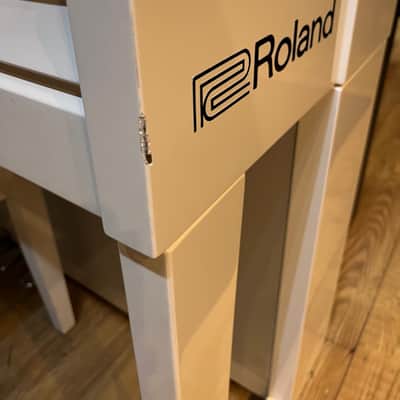 Roland LX-17 2015-2022 - Polished White image 8