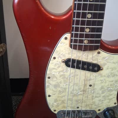 Fender Arrow Guitar with Hardcase image 2