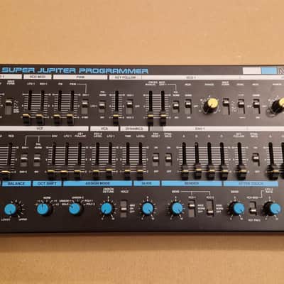 Roland MKS-80 Super Jupiter Rackmount Sound Module Rev.5 + MPG-80 Programmer