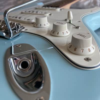 True Temperament Fender Stratocaster Sonic Blue & Gold Custom Guitar image 3