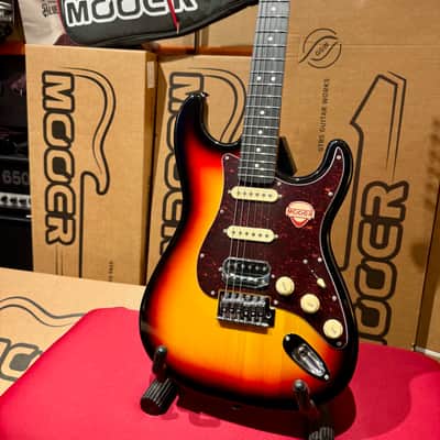 Mooer MSC10 PRO HSS Sunburst  (Tortoise Pickguard) image 4
