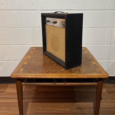 Silvertone Model 1459 3-Watt 1x8 Guitar Combo 1960 - Black image 2