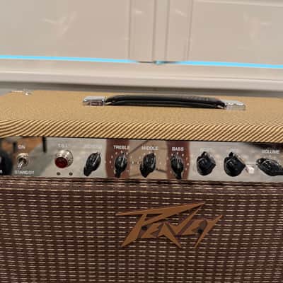Peavey Classic 20 Guitar Combo Amplifier 2024 - Tweed image 2