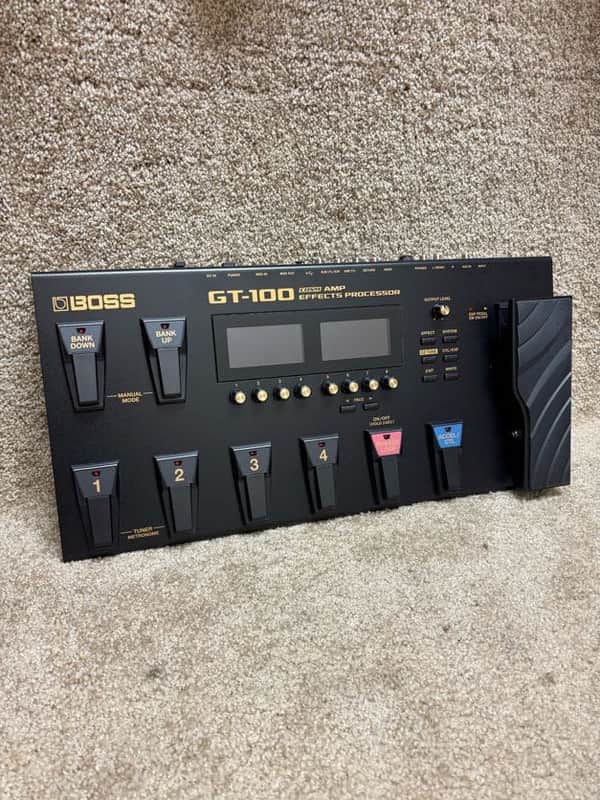 Boss GT100