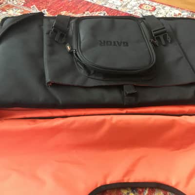Gator GCLUBCONTROL28 G-CLUB 28" DJ Controller Messenger Bag 2020s - Black image 4