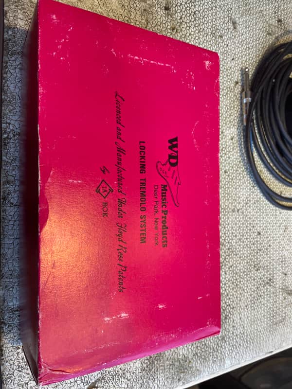 WD licensed KKT-3 Floyd Rose tremelo system 1990,s - Gold image 1