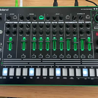 Roland AIRA TR-8 Rhythm Performer Drum Machine 2014 - Present - Black