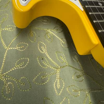 Epiphone Les Paul Special.(Banana Yellow)(W strap) image 9