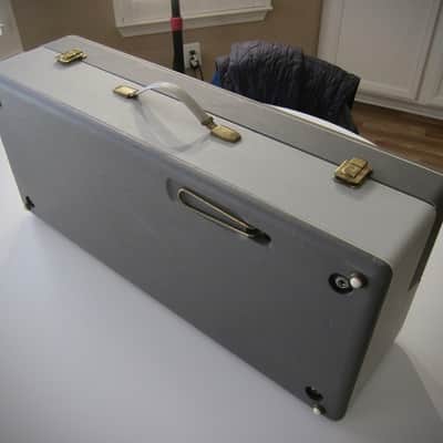 ORCOA by Farfisa Air Organ Model 311 Concert Traveler 24 Chords Made in Italy Circa-1960s-Two Tone Grey image 18