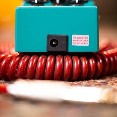 Boss TR-2 Tremolo Guitar Effects Pedal image 8