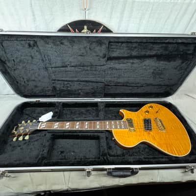Gibson Nighthawk night hawk Guitar with Case 1995