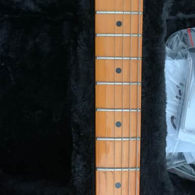 Squier Classic Vibe '70s Stratocaster HSS Black Maple Fretboard WITH Gator GC-ELECTRIC-A Double-cutaway Electric Guitar Case image 4