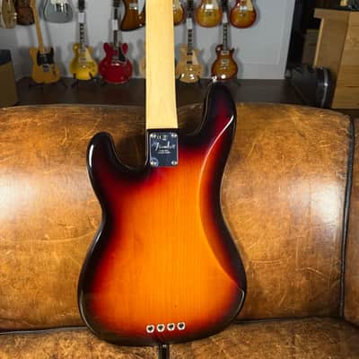 Fender American Professional Precision Bass 2018 - 3 Tone Sunburst - OHSC image 6