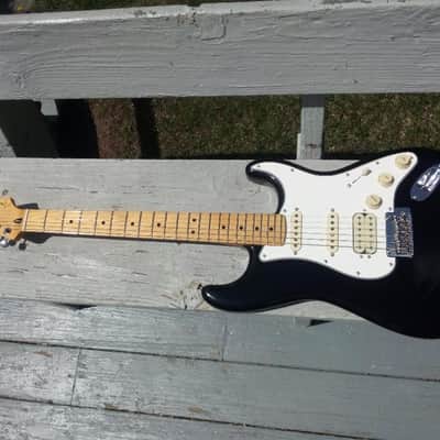 Fender Player II Stratocaster HSS 2024 - Present - Black image 6
