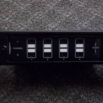 RDL RU-DA4D Audio Distribution Amplifier with Rack Mount image 7