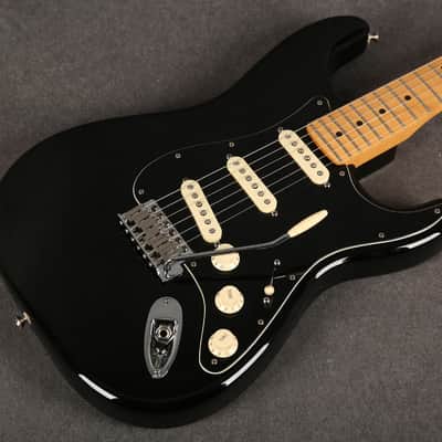 Fender Mexican Stratocaster - Black - 2nd Hand (166457) image 11