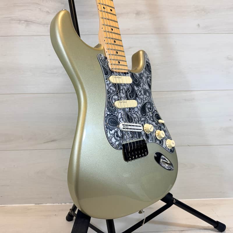 Unknown Custom S-Type Electric Guitar Champagne Metallic | Mighty Mite Robert Cray Neck | Lace Sensor Burgundy Pickups | DiMarzio DP226 Billy Corgan Bridge image 1