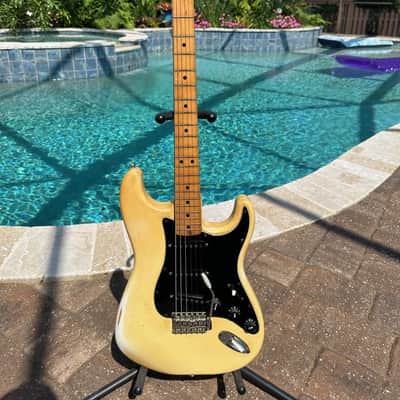 1975 Fender Stratocaster with 3-Bolt Neck - Olympic White image 1