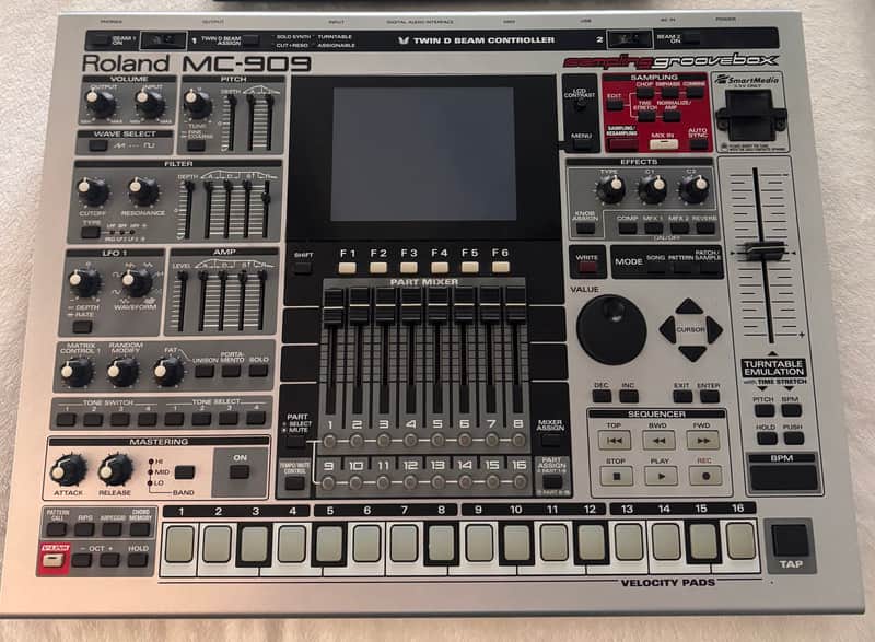 Roland MC-909 Groovebox image 1