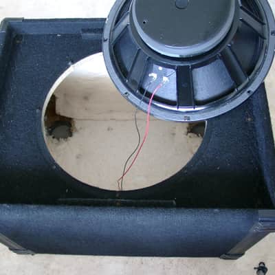 Crate BE-15 200 W 8ꭥ 1x15' Bass Reflex Cabinet, Black Carpet Covering, 1991 image 4