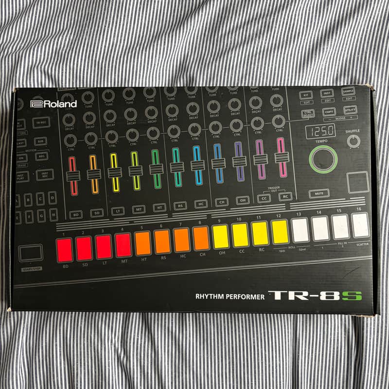 Roland TR-8S AIRA Rhythm Performer with Sample Playback 2018 - Present - Black image 1