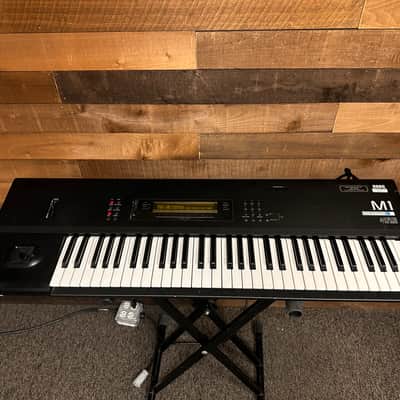 Korg M1 61-Key