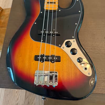Fender Squier Classic Vibe '70s Jazz Bass 2022 - 3-Tone Sunburst image 9