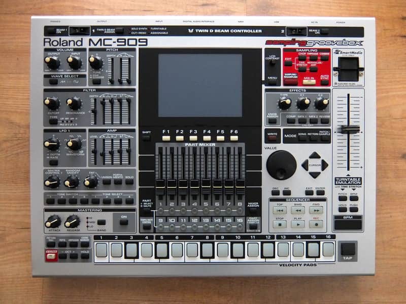 Roland MC-909 Groovebox | Reverb