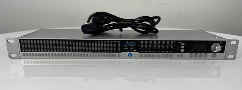 Alesis DEQ830 Programmable Digital Graphic Equalizer image 1
