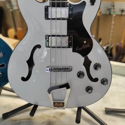 Hagstrom Viking Bass VIKB Simi-Hollow ArchTop  2022 White Gloss image 6