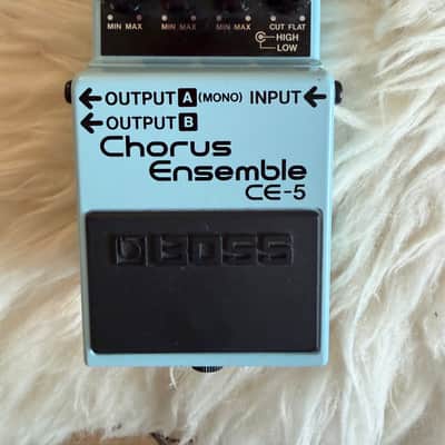 Boss CE-5 Chorus Ensemble (Blue or Pink Label) | Reverb