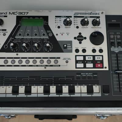 Roland MC-307 - REFURBISHED (+flightcase, new cables)