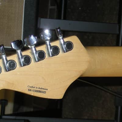 Fender Squier Standard VII (7-string) Strat Dark Sunburst image 5