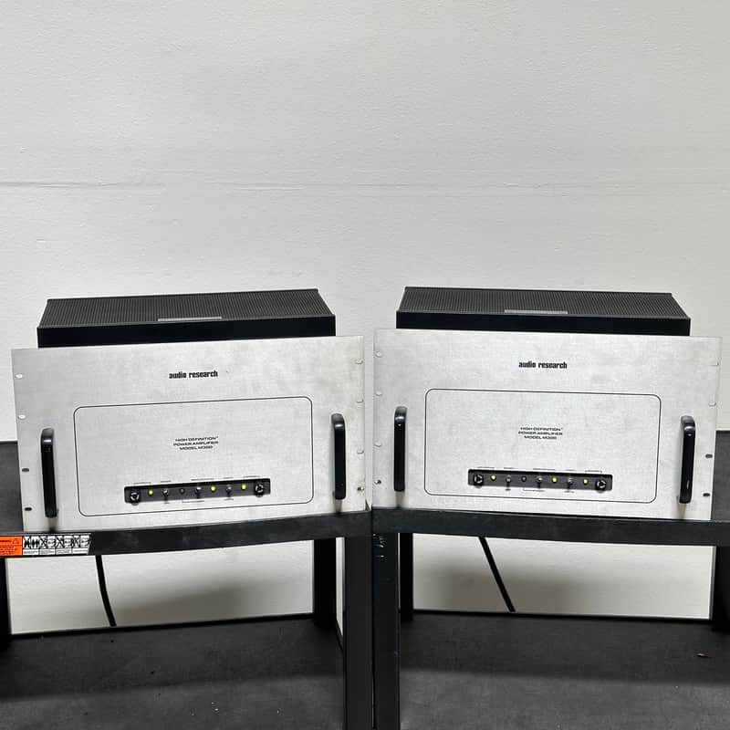 Audio Research M300 High Definition Power Monoblock Amplifier (Pair) image 1