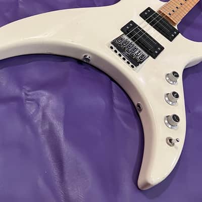 vintage 1980s 1983 Peavey USA MYSTIC White image 8