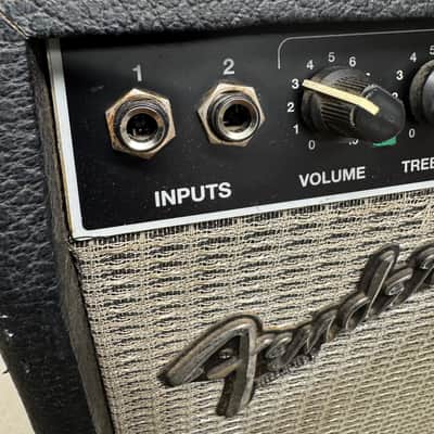 Fender Ultimate Chorus PR 204 1990-2001 image 3