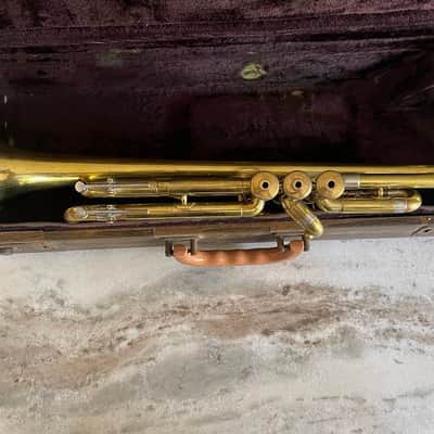 Great ‘54 Olds Ambassador (LA Factory) With Original Case & Mouthpiece! YouTube Video Review! image 9